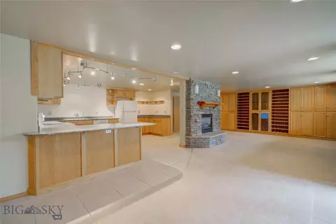 Living - 311 Donegal Dr, Bozeman, MT 59715 photo 4 of 8