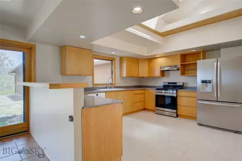 Kitchen - 311 Donegal Dr, Bozeman, MT 59715 photo 7 of 9