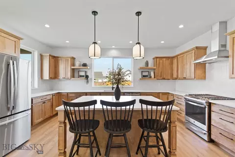 72 Arrow Peak Ct, Bozeman, MT 59718