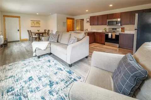 301 Spring St, Gardiner, MT 59030