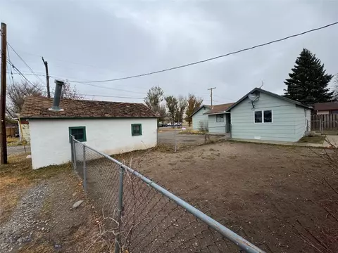 418 E 2nd Ave, Big Timber, MT 59011 photo 2