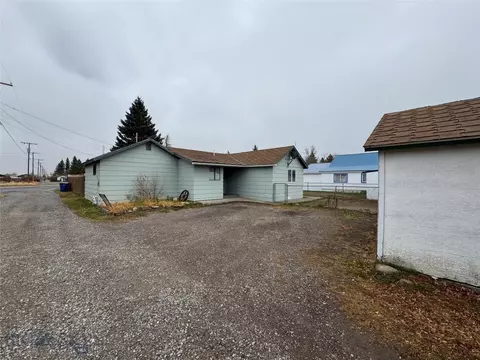418 E 2nd Ave, Big Timber, MT 59011 photo 3