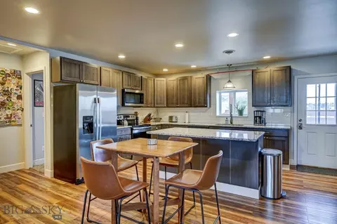 724 N 11th St, Livingston, MT 59047