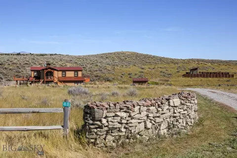 48 O Halloran Rd, Clyde Park, MT 59018
