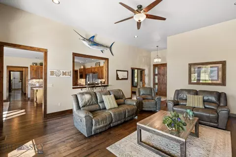 Living - 76 Silver Fox Ln, Belgrade, MT 59714 photo 4 of 5