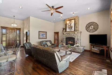 Living - 76 Silver Fox Ln, Belgrade, MT 59714 photo 5 of 5