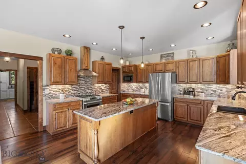Kitchen - 76 Silver Fox Ln, Belgrade, MT 59714 photo 3 of 8