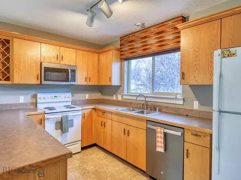 417 Firelight Dr, Big Sky, MT 59716 photo 9