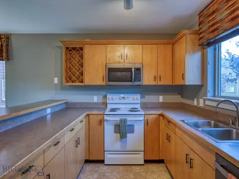 417 Firelight Dr, Big Sky, MT 59716 photo 10