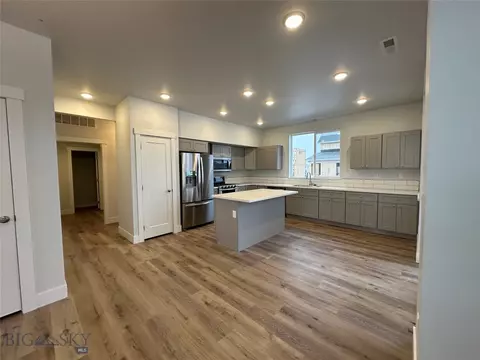 8 Westgate Ave, Bozeman, MT 59718 photo 2
