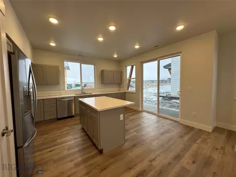 8 Westgate Ave, Bozeman, MT 59718 photo 3