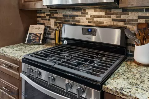 Kitchen - 15 Feather Meadow Pl, Three Forks, MT 59752 photo 4 of 7
