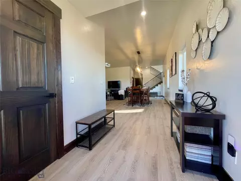 Entry Way - 109 Cushing Rd, Manhattan, MT 59741 photo 2 of 10