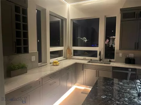 Kitchen - 109 Cushing Rd, Manhattan, MT 59741 photo 9 of 17