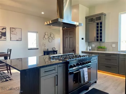 Kitchen - 109 Cushing Rd, Manhattan, MT 59741 photo 13 of 17
