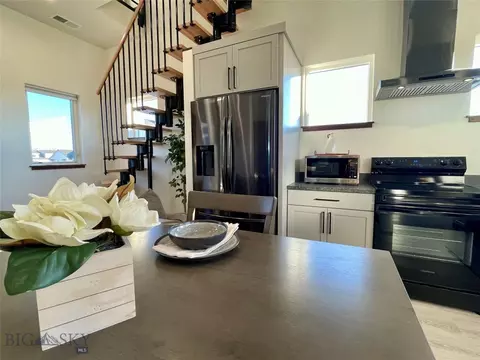 Kitchen - 109 Cushing Rd, Manhattan, MT 59741 photo 15 of 17