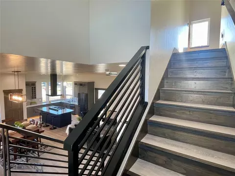 Entry Way - 109 Cushing Rd, Manhattan, MT 59741 photo 3 of 10