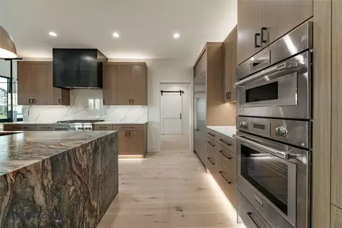 Kitchen - 185 Forest View Dr, Bozeman, MT 59715 photo 7 of 15