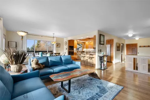 Living - 1 Hitching Post Rd, Bozeman, MT 59715 photo 4 of 10