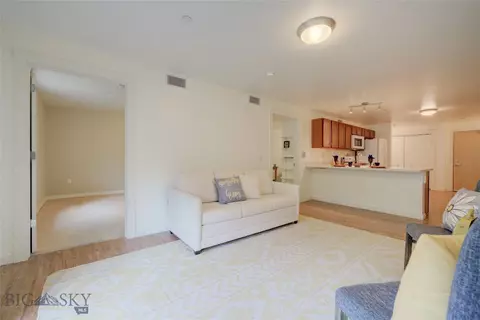 210 S Cottonwood Rd #204, Bozeman, MT 59718