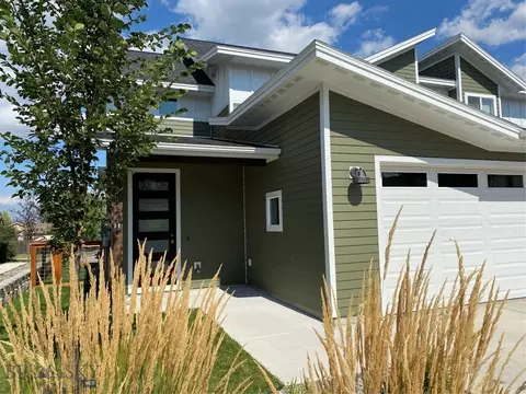 5425 Vermeer Ln, Bozeman, MT 59718