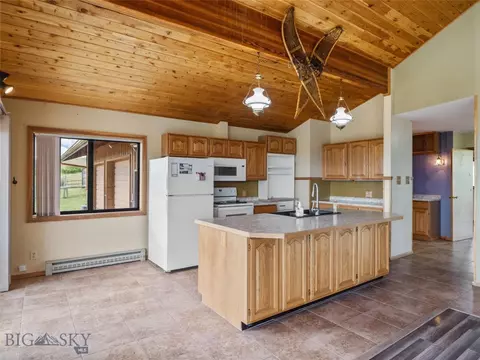 Kitchen - 106 Two Bumps Loop E, Ennis, MT 59729 photo 2 of 4