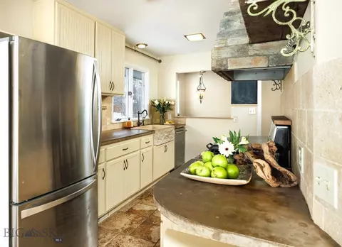 1020 E Olive St, Bozeman, MT 59715 photo 23