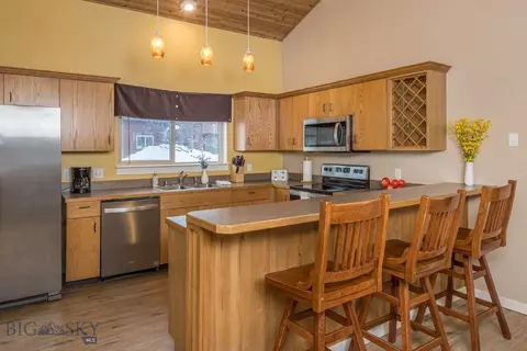 Kitchen - 73 Starlight Dr, Big Sky, MT 59716 photo 2 of 3