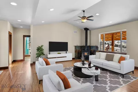 325 Pacer Lndg, Manhattan, MT 59741