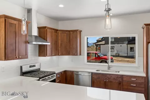 122 Horseshoe Loop, Bozeman, MT 59718 photo 4