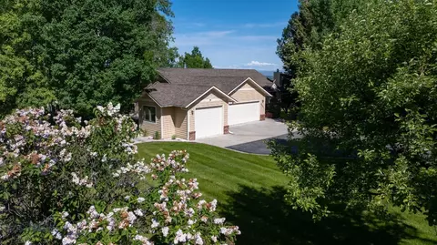 4901 Itana Cir, Bozeman, MT 59715