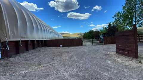 Exterior - 600 Blue Ribbon Ln, Dillon, MT 59725 photo 1 of 7