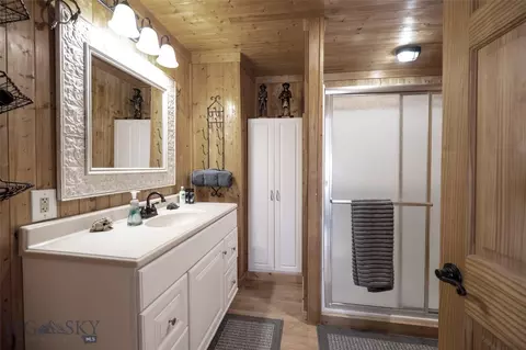 Bath - 600 Blue Ribbon Ln, Dillon, MT 59725 photo 1 of 2