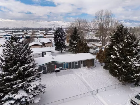 612 S Oak St, Townsend, MT 59644
