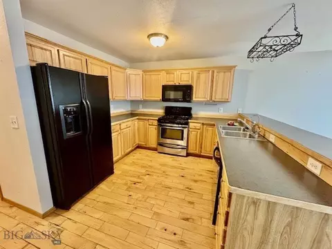 Kitchen - 82 E Magnolia, Belgrade, MT 59714 photo 3 of 3
