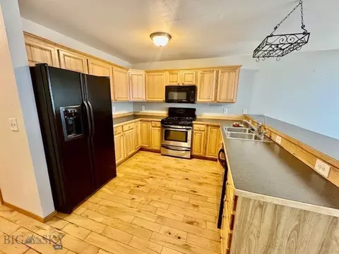 Kitchen - 82 E Magnolia, Belgrade, MT 59714 photo 1 of 3