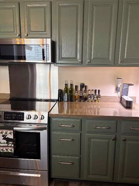 Kitchen - 680 E River Rd, Pray, MT 59065 photo 3 of 4