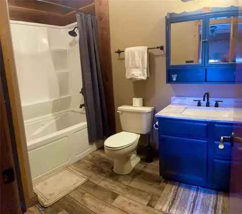 Bath - 680 E River Rd, Pray, MT 59065 photo 1 of 2