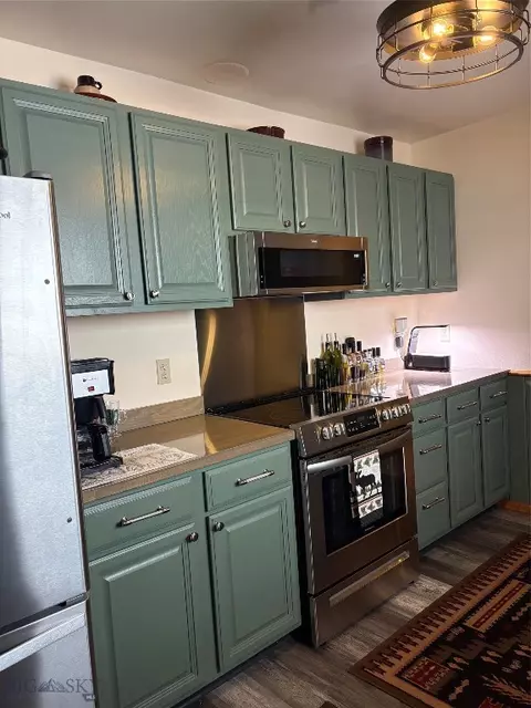 Kitchen - 680 E River Rd, Pray, MT 59065 photo 2 of 4