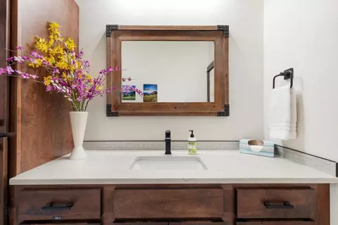 Bath - 2426 Thoroughbred, Bozeman, MT 59718 photo 7 of 12