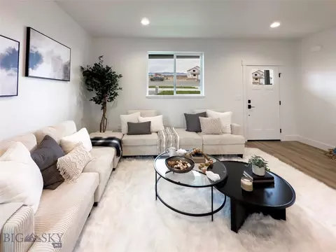 Living - 507 Wise Way, Belgrade, MT 59714 photo 4 of 9