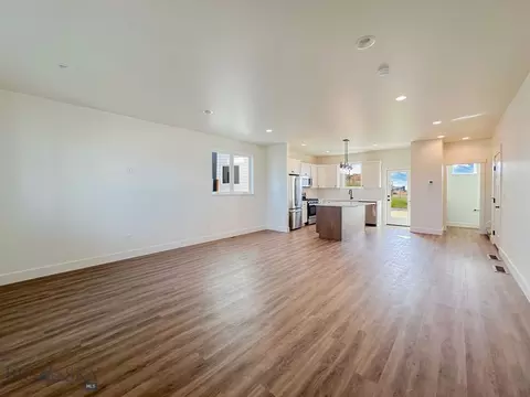 Living - 507 Wise Way, Belgrade, MT 59714 photo 6 of 9