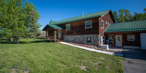 14 Fairgrounds Rd, Big Timber, MT 59011