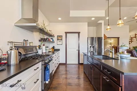 Kitchen - 24 King Meadows Ln, Bozeman, MT 59718 photo 6 of 8