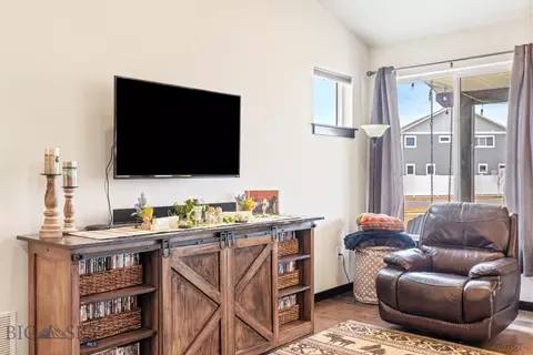 Living - 24 King Meadows Ln, Bozeman, MT 59718 photo 3 of 4