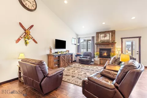 Living - 24 King Meadows Ln, Bozeman, MT 59718 photo 1 of 4