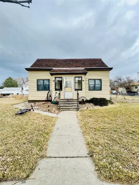 2003 Franklin St, Fort Benton, MT 59442