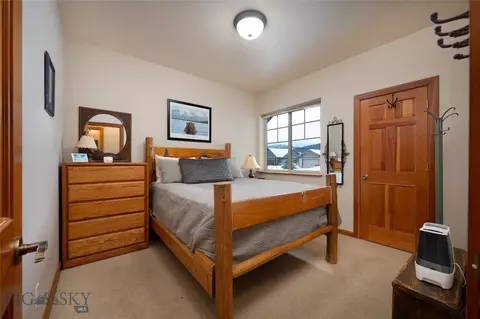 59 E Beartooth Rd, Gallatin Gateway, MT 59730 photo 17