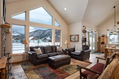 59 E Beartooth Rd, Gallatin Gateway, MT 59730 photo 6
