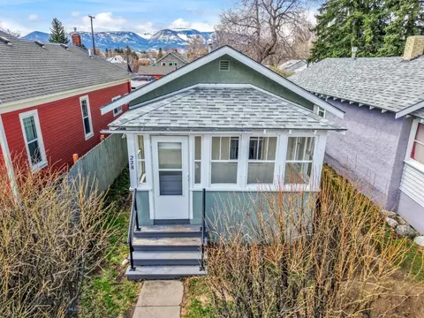 228 S K St, Livingston, MT 59047